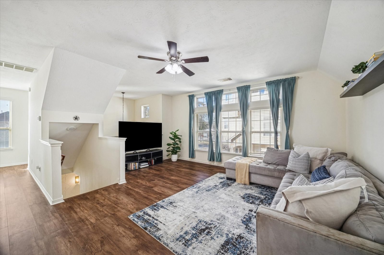 3332 Home Point Drive