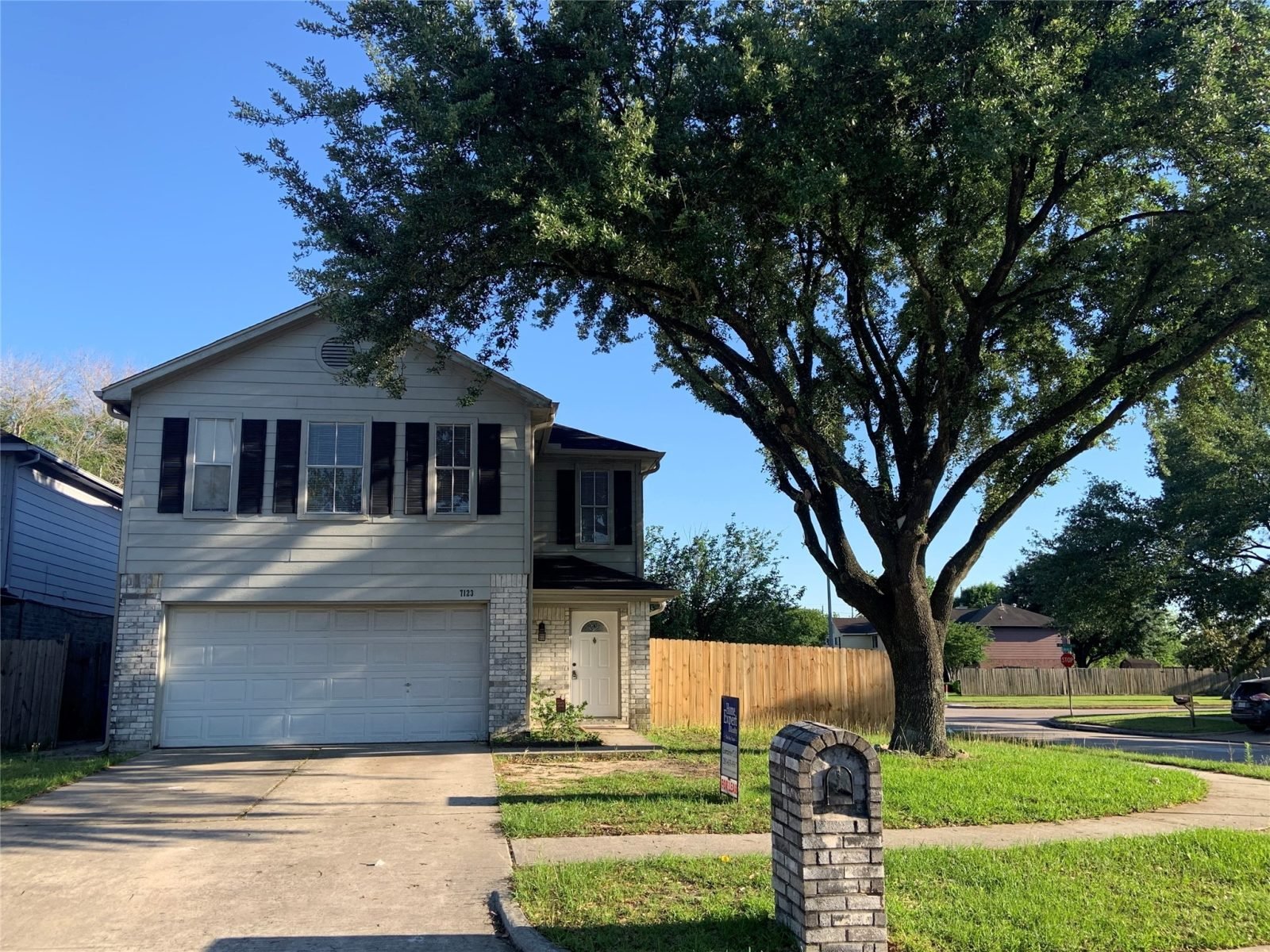 7123 Bayou Crest Drive