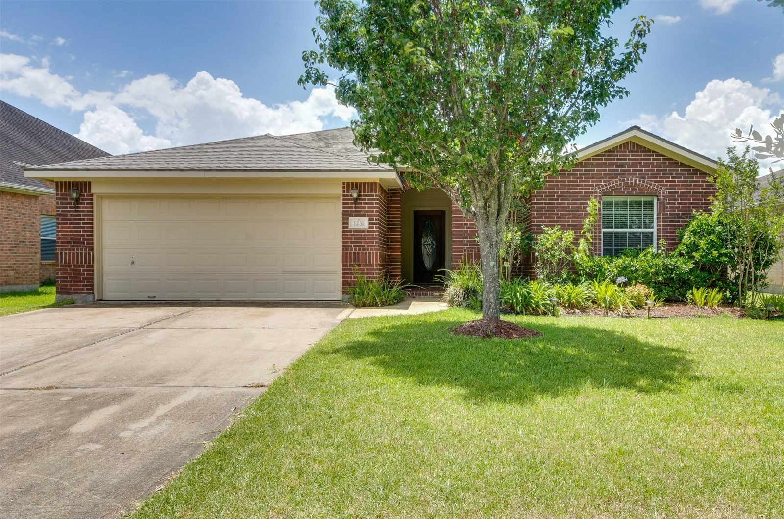 1231 Blue Leaf Drive