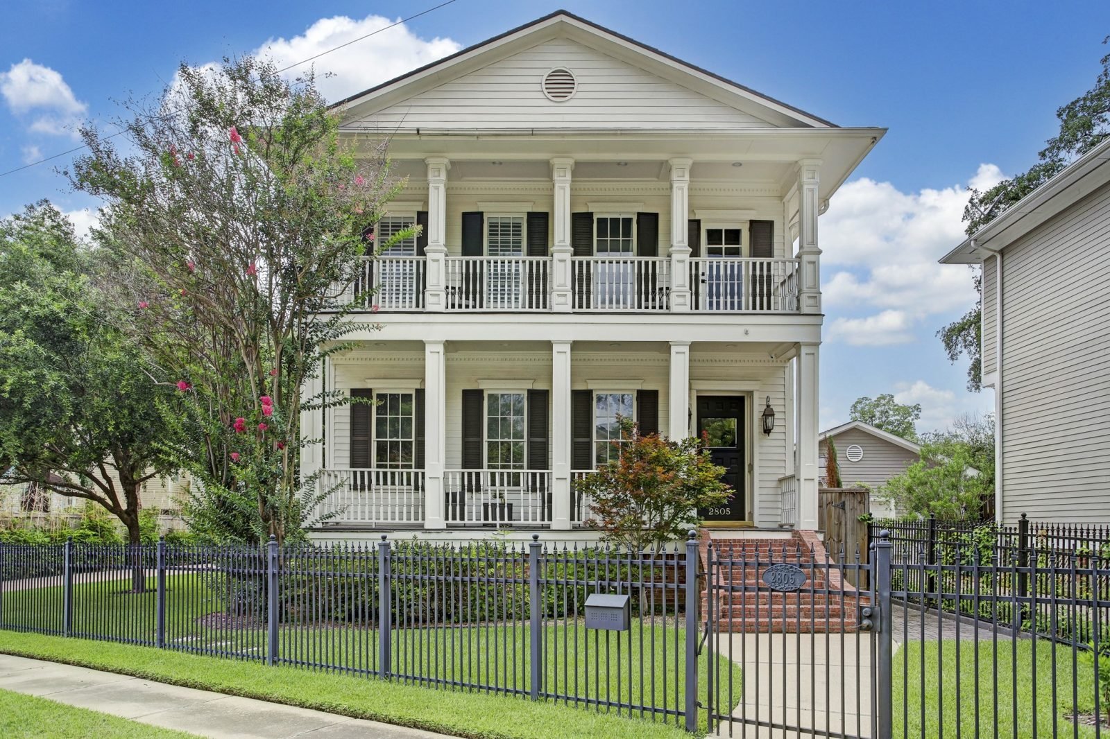 2805 Morrison Street